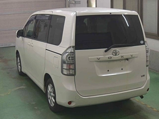 TOYOTA VOXY 2011