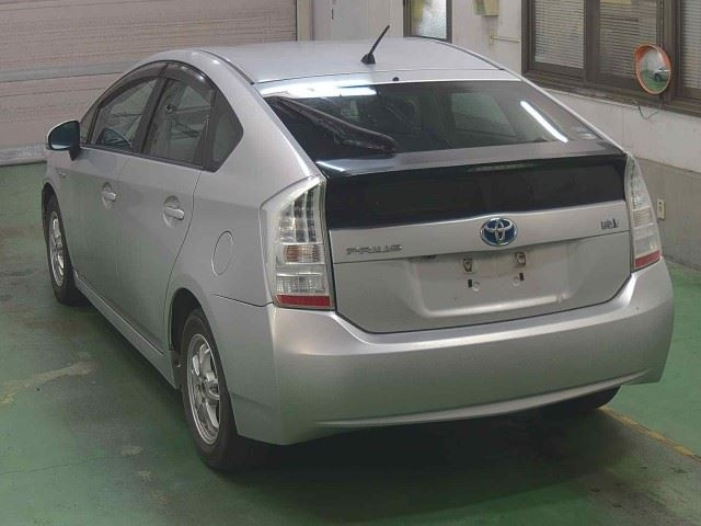 TOYOTA PRIUS 2010