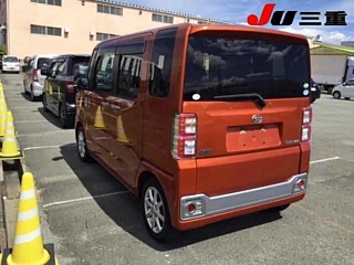 DAIHATSU WAKE 2015