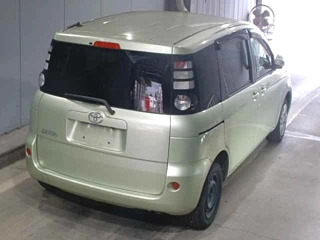 TOYOTA SIENTA 2010