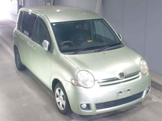 TOYOTA SIENTA 2010