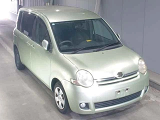 TOYOTA SIENTA 2010