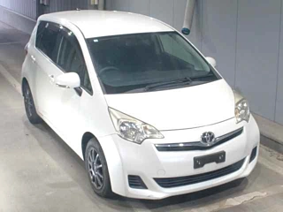 TOYOTA RACTIS 2013