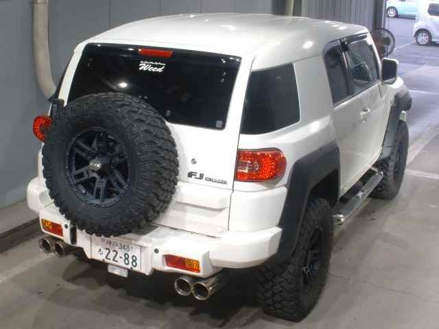 TOYOTA FJ CRUISER 2011
