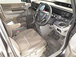 HONDA STEP WAGON 2016