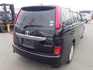 TOYOTA ISIS 2008