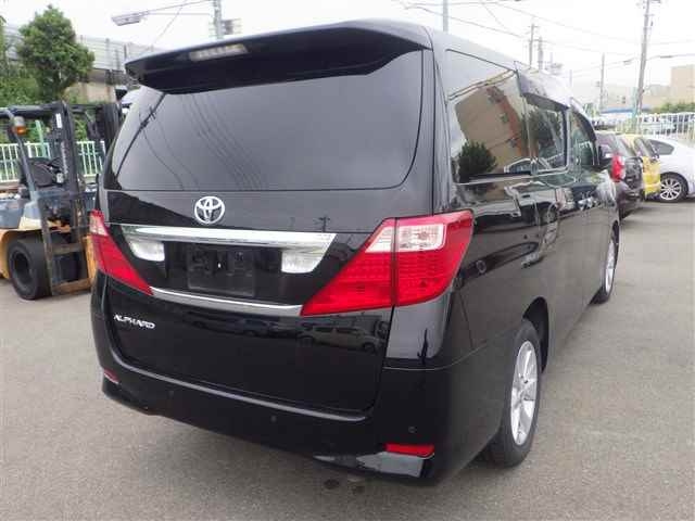 TOYOTA ALPHARD 2009