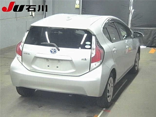 TOYOTA AQUA 2015