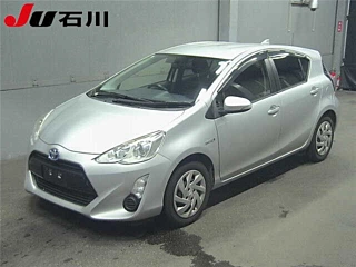 TOYOTA AQUA 2015