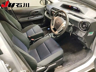 TOYOTA AQUA 2015