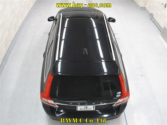 VOLVO V70 2015