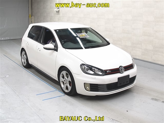 VOLKSWAGEN GOLF 2010