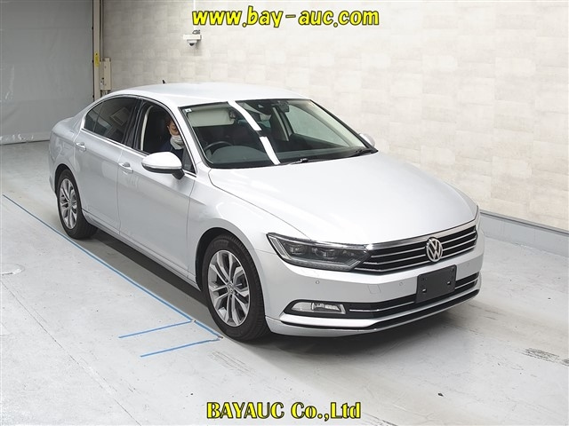 VOLKSWAGEN PASSAT 2015