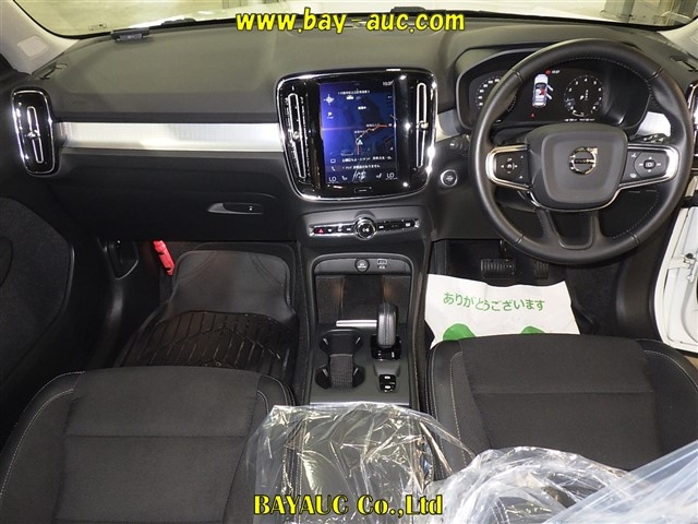 VOLVO XC40 2020