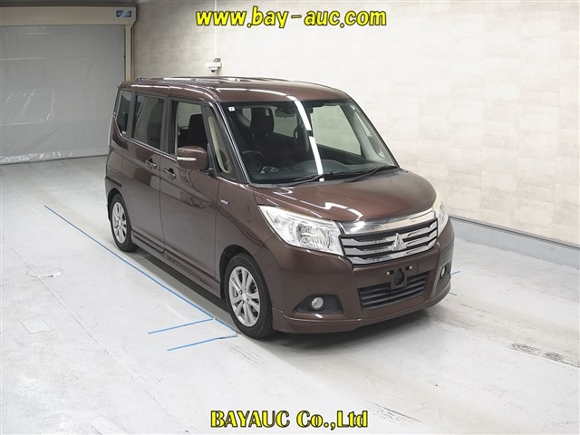 MITSUBISHI DELICA D2 2017