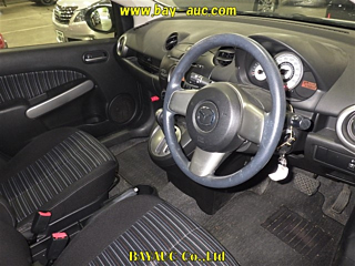 MAZDA DEMIO 2010