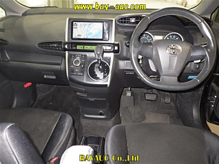 TOYOTA WISH 2010