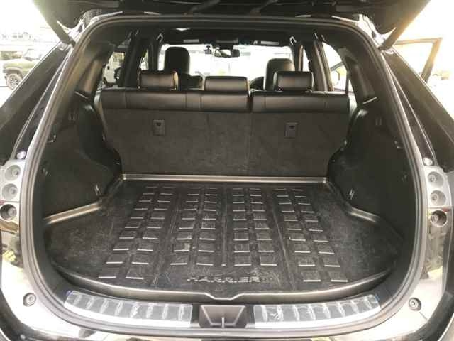 TOYOTA HARRIER 2017