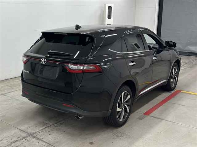 TOYOTA HARRIER 2017