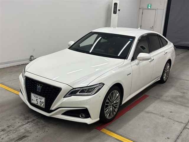 TOYOTA CROWN 2018