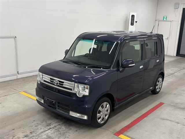 TOYOTA PIXIS SPACE 2013