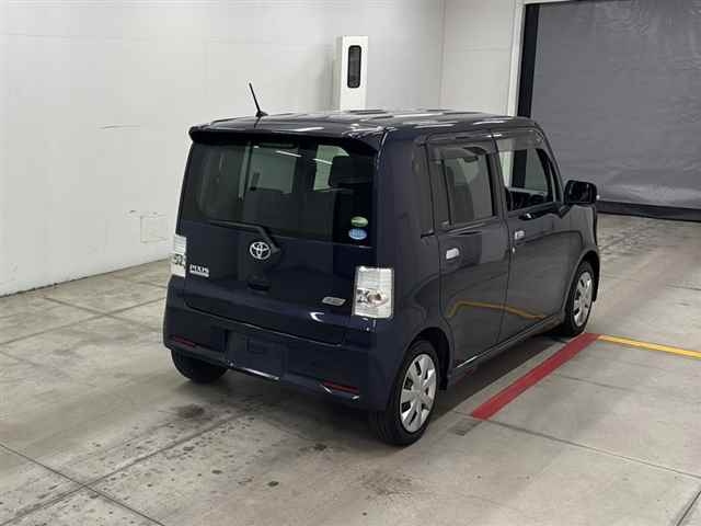 TOYOTA PIXIS SPACE 2013