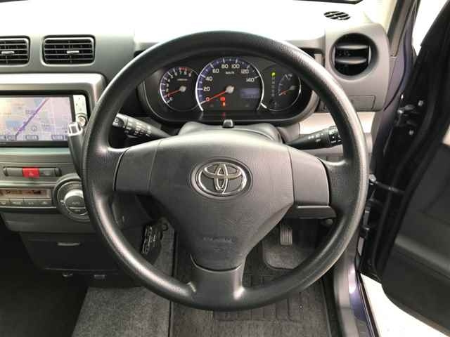 TOYOTA PIXIS SPACE 2013