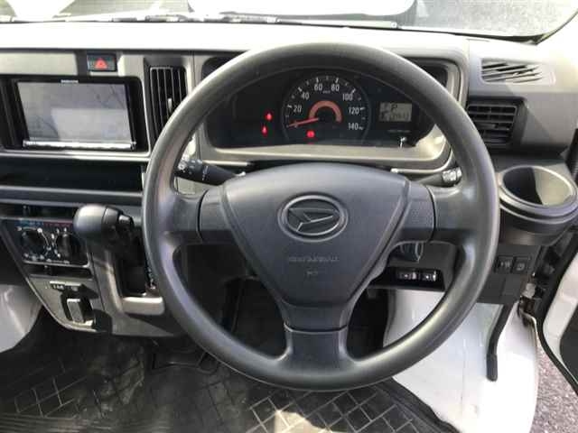 DAIHATSU HIJET VAN 2017
