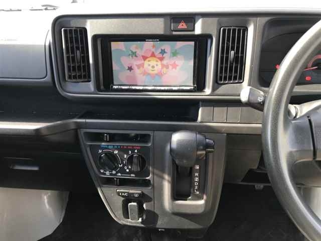 DAIHATSU HIJET VAN 2017