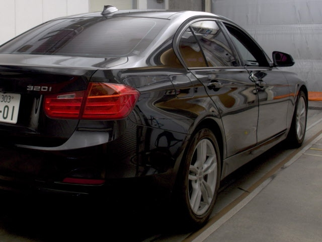 BMW 3 SERIES 2012