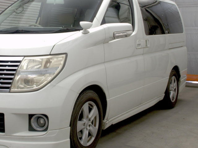 NISSAN ELGRAND 2009