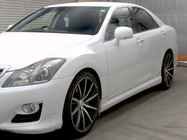 TOYOTA CROWN 2009