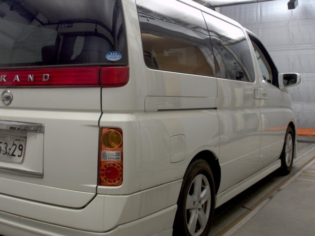 NISSAN ELGRAND 2009
