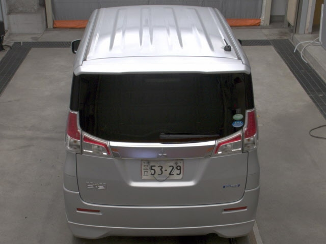 MITSUBISHI DELICA D2 2017