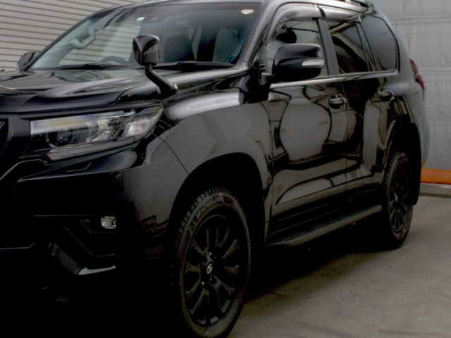 TOYOTA LAND CRUISER PRADO 2023