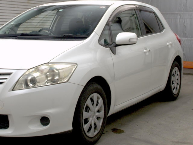 TOYOTA AURIS 2010