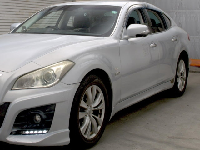 NISSAN FUGA 2011