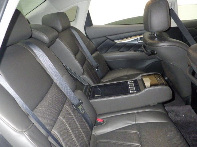 NISSAN FUGA 2011