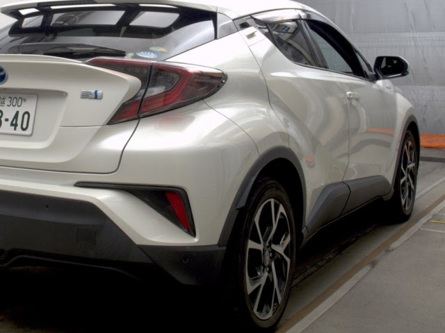 TOYOTA C-HR 2017