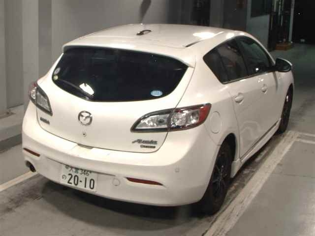 MAZDA AXELA 2010