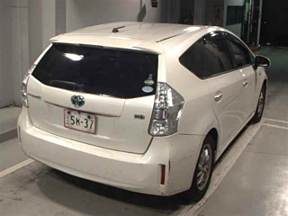 TOYOTA PRIUS ALPHA 2014