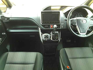 TOYOTA VOXY 2020