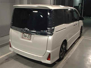 TOYOTA VOXY 2020