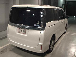 TOYOTA VOXY 2016