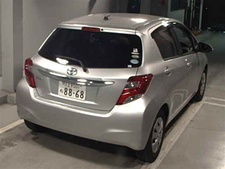 TOYOTA VITZ 2016