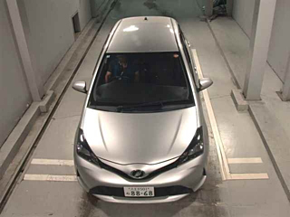 TOYOTA VITZ 2016