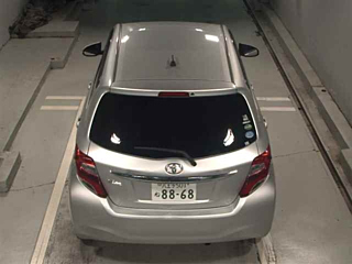 TOYOTA VITZ 2016