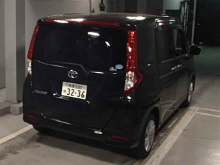 TOYOTA ROOMY 2021