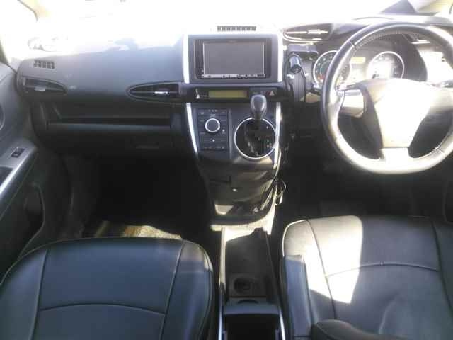 TOYOTA WISH 2009