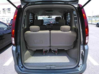 NISSAN SERENA 2009